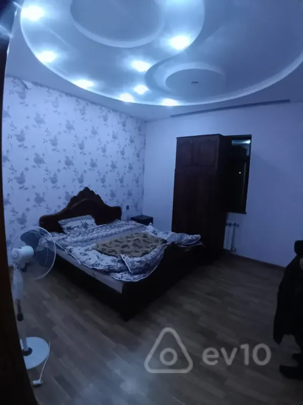 Kirayə verilir 4 otaqlı həyət evi 160 m²