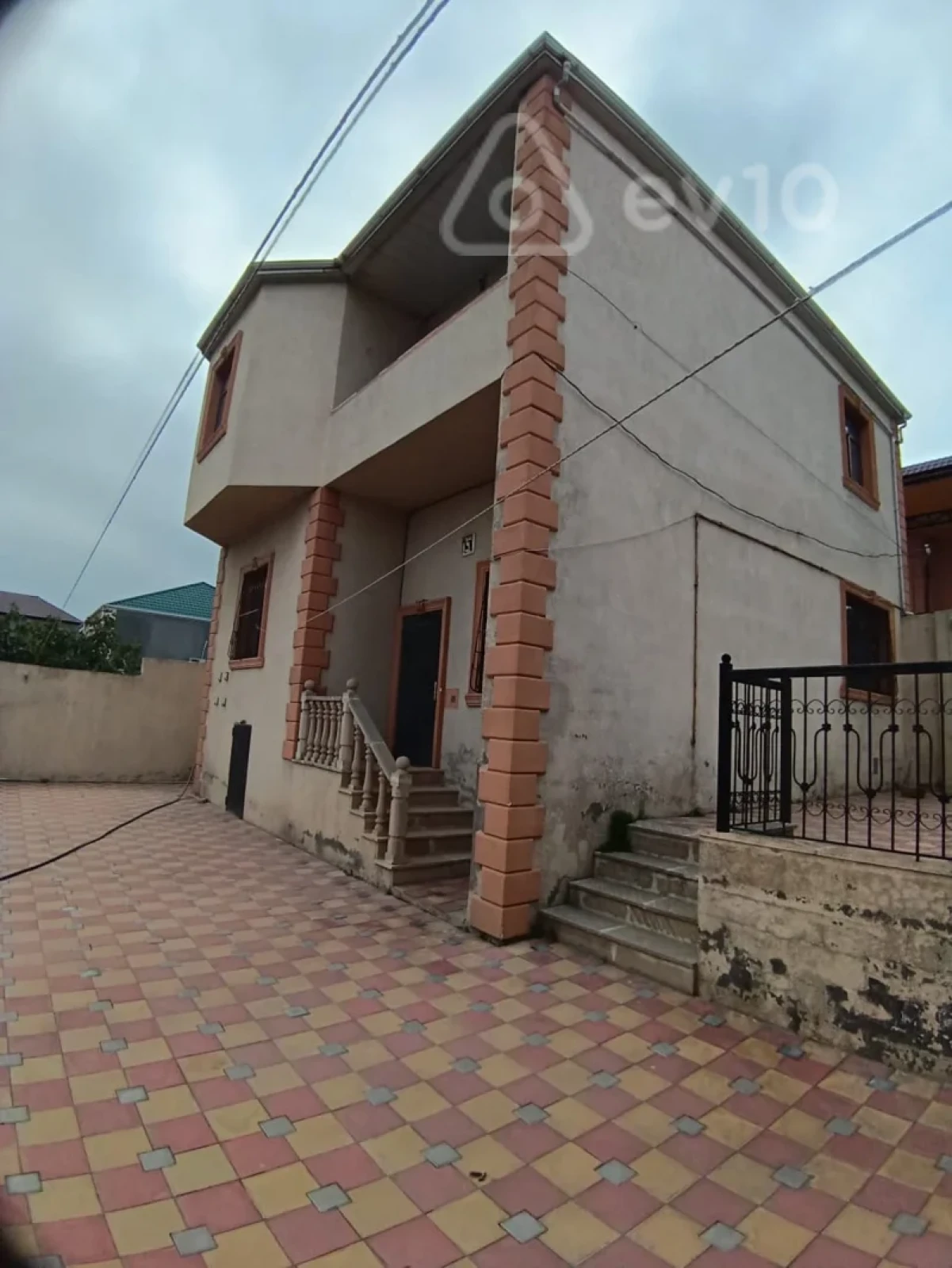 Kirayə verilir 4 otaqlı həyət evi 160 m²