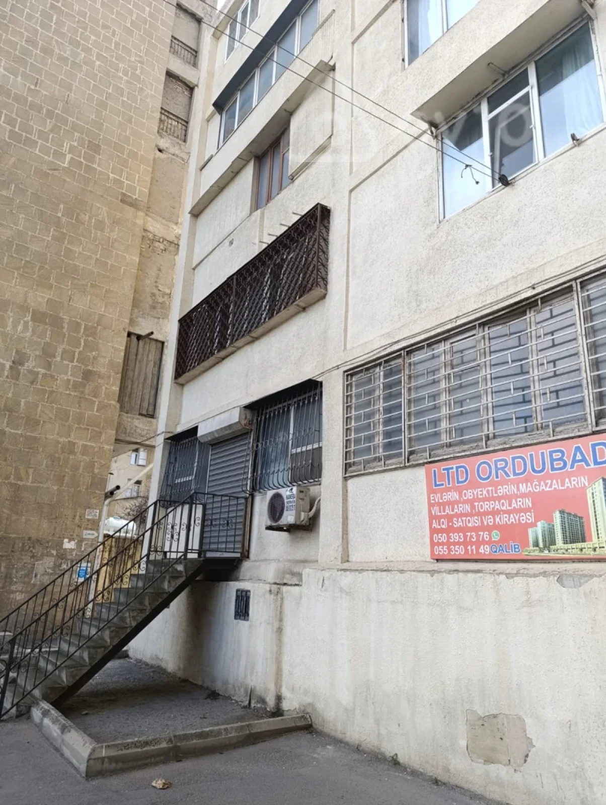 Satılır 3 otaqlı köhnə tikili 43 m²