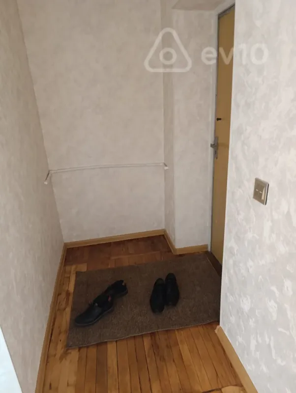 Satılır 3 otaqlı köhnə tikili 43 m²