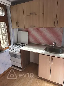 Satılır 3 otaqlı köhnə tikili 43 m²
