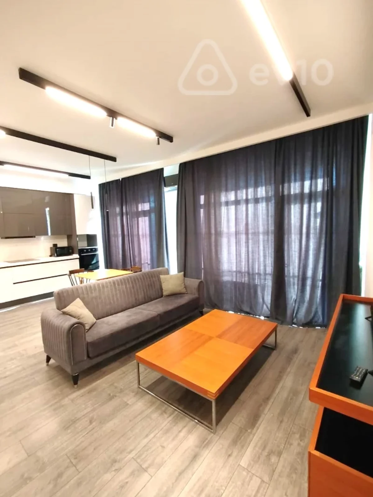 Kirayə verilir 2 otaqlı yeni tikili 70 m²