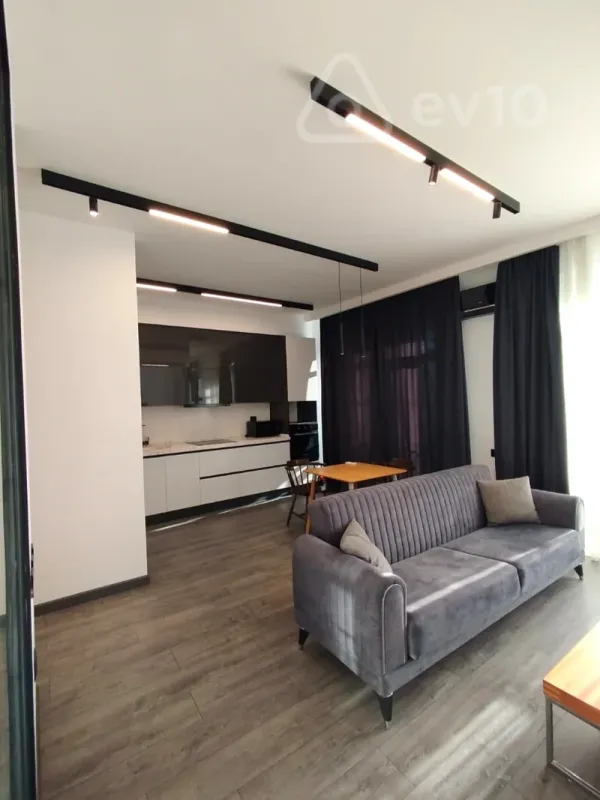Kirayə verilir 2 otaqlı yeni tikili 70 m²