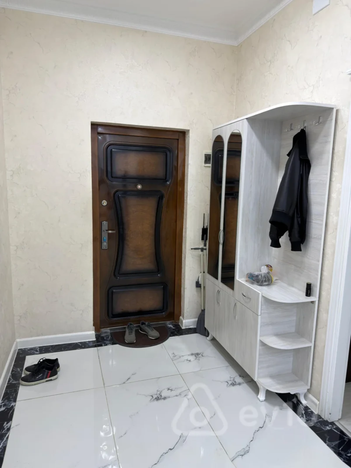 Kirayə verilir 2 otaqlı yeni tikili 60 m²