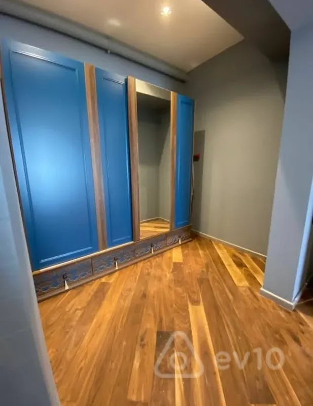 Kirayə verilir 2 otaqlı yeni tikili 85 m²