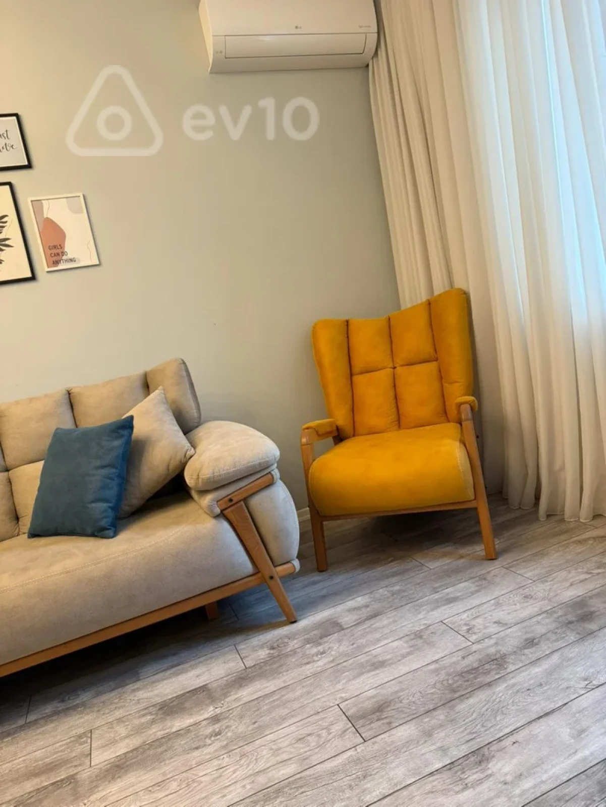 Satılır 2 otaqlı köhnə tikili 60 m²