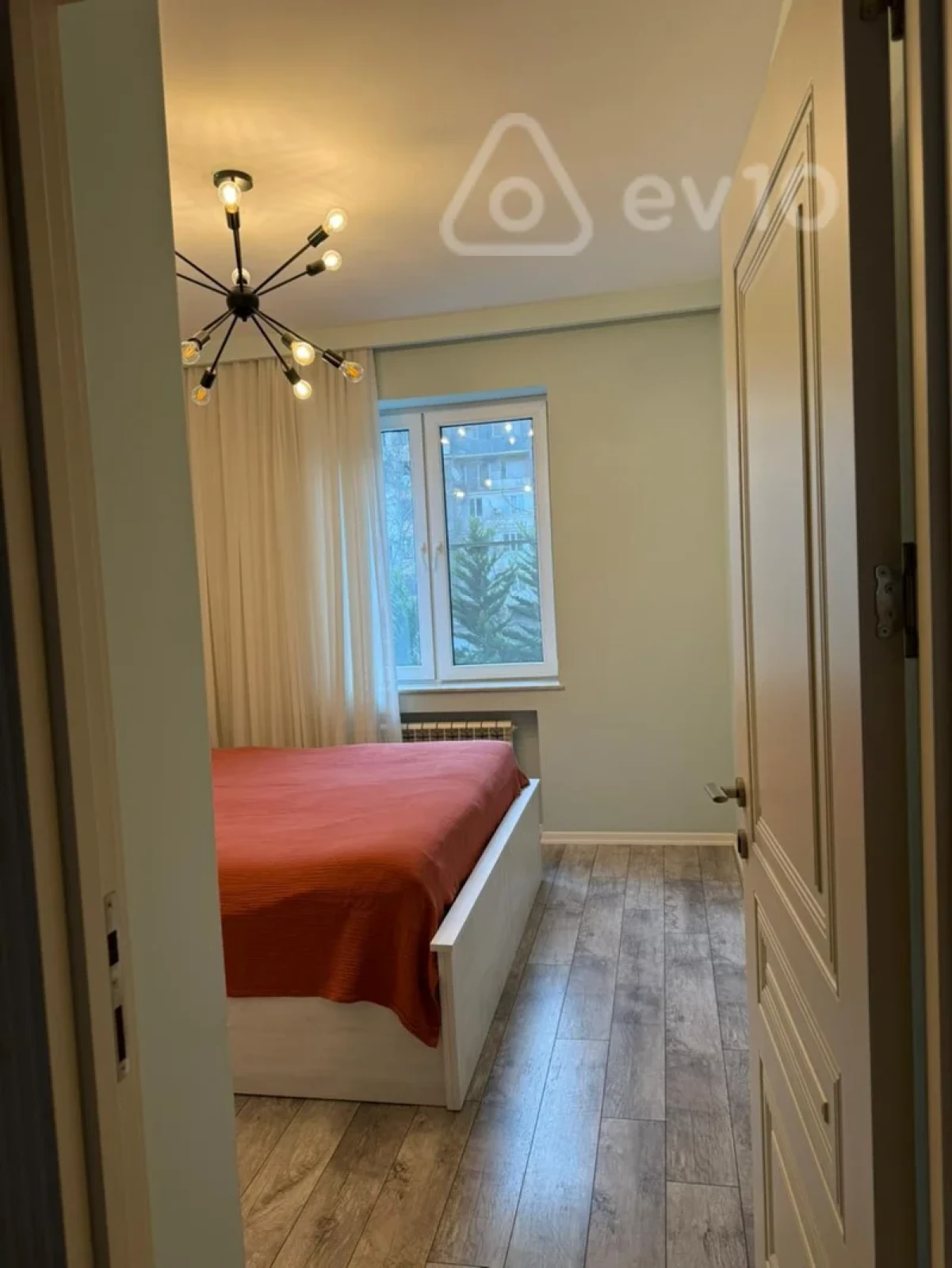 Satılır 2 otaqlı köhnə tikili 60 m²