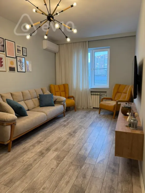 Satılır 2 otaqlı köhnə tikili 60 m²