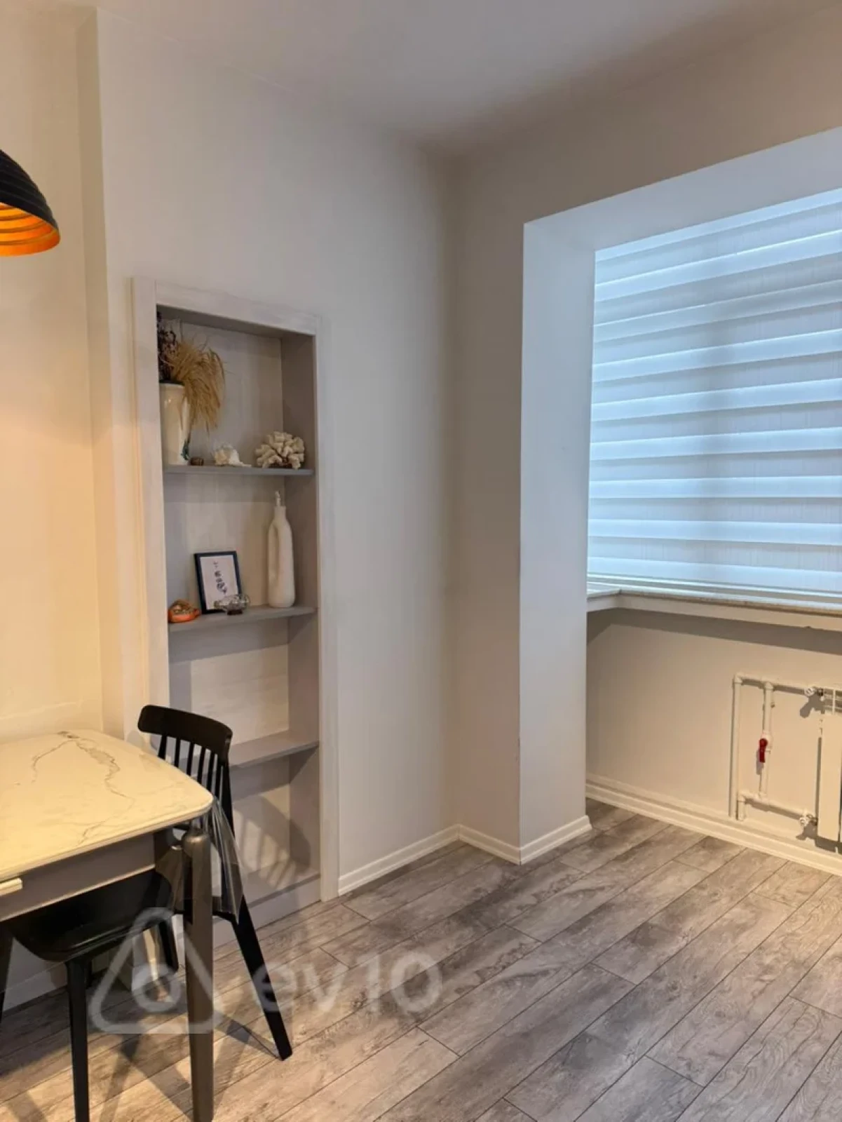 Satılır 2 otaqlı köhnə tikili 60 m²