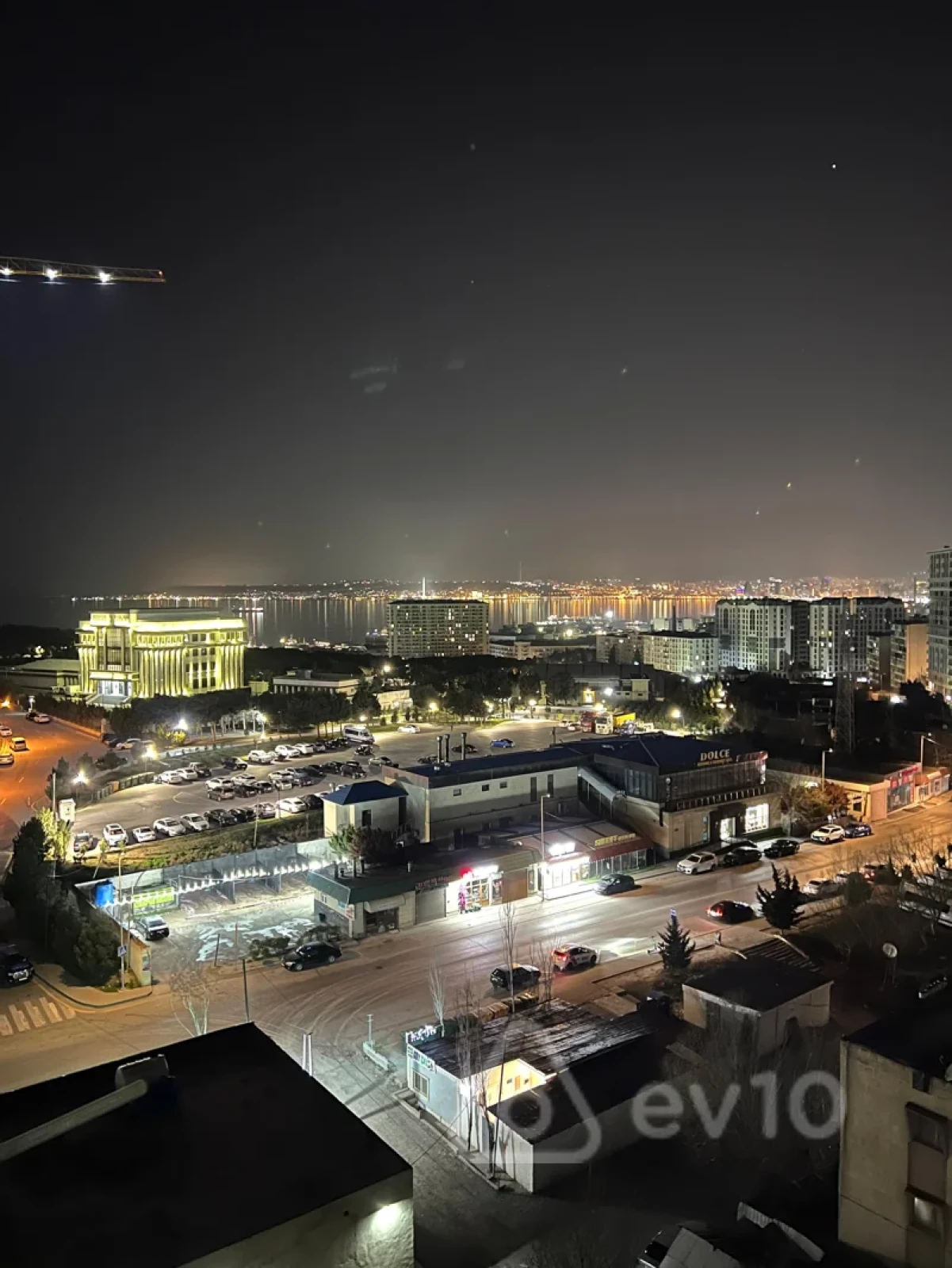 Kirayə verilir 2 otaqlı yeni tikili 65 m²