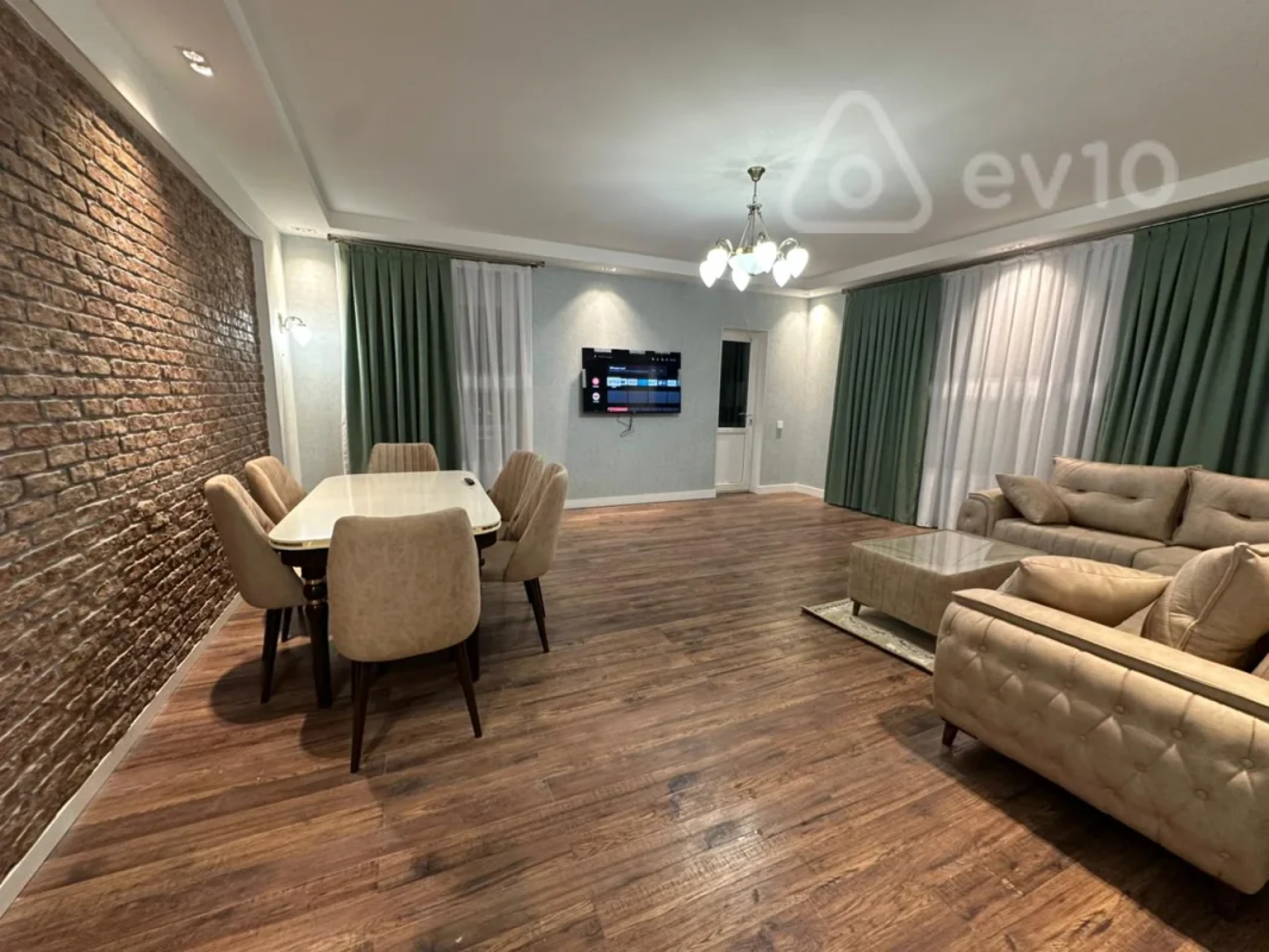 Kirayə verilir 3 otaqlı yeni tikili 135 m²