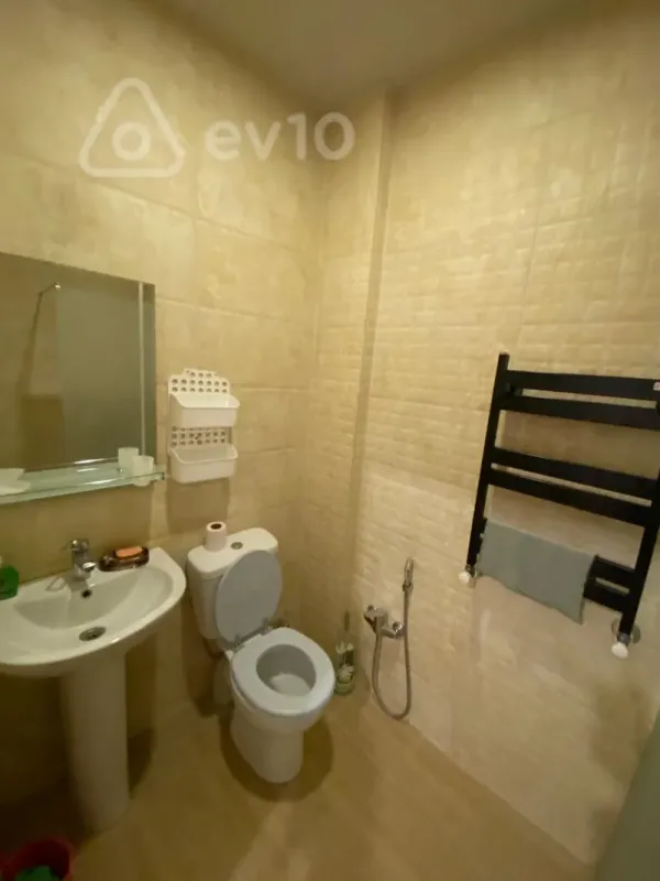 Kirayə verilir 2 otaqlı yeni tikili 65 m²