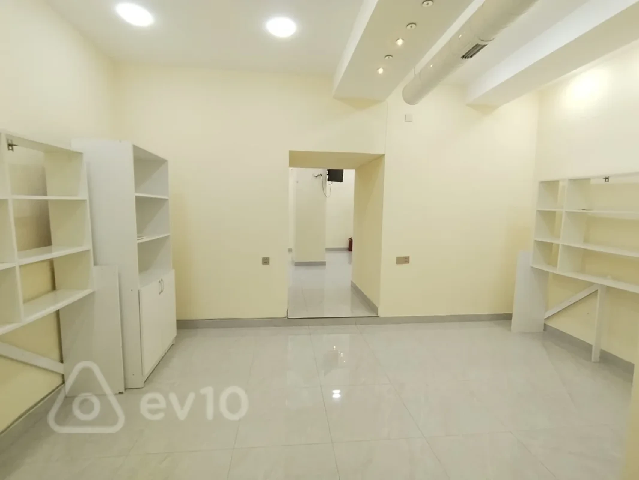 Satılır mənzil 135 m²