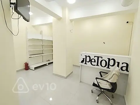 Satılır mənzil 135 m²