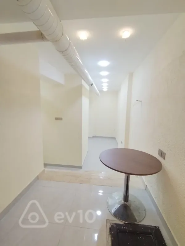 Satılır mənzil 135 m²