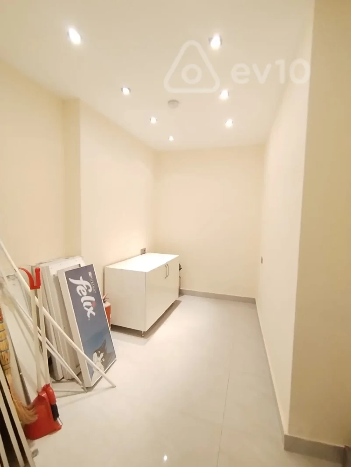 Satılır mənzil 135 m²