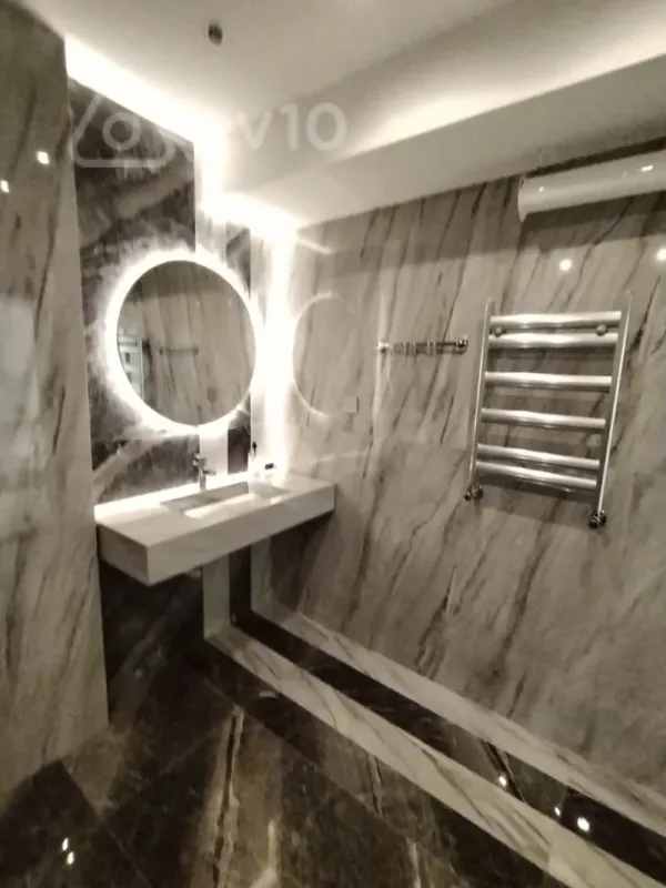 Satılır mənzil 135 m²