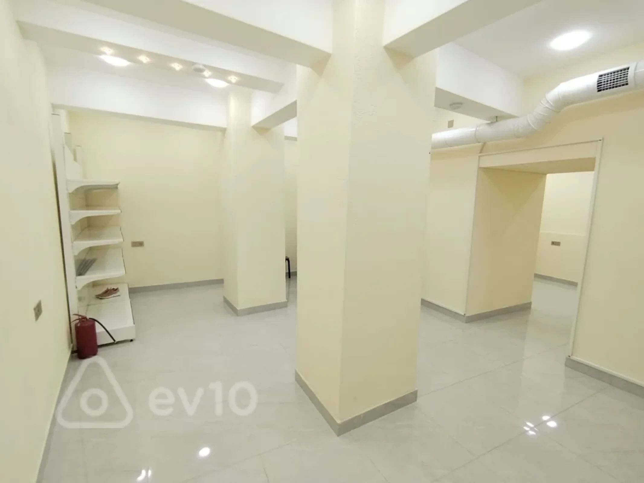 Satılır mənzil 135 m²