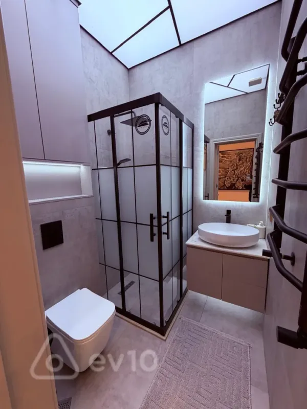 Kirayə verilir 3 otaqlı yeni tikili 140 m²