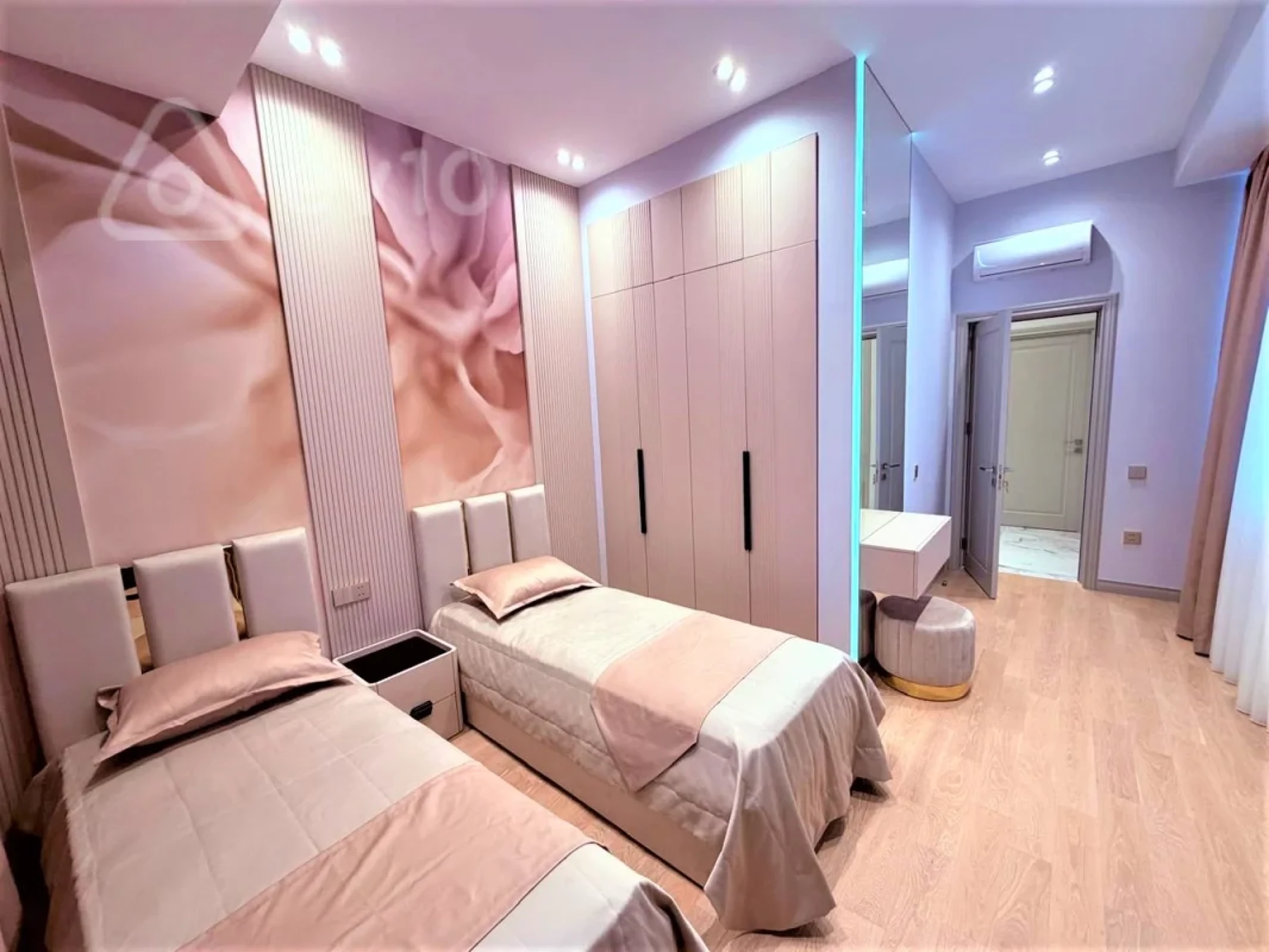 Kirayə verilir 3 otaqlı yeni tikili 140 m²