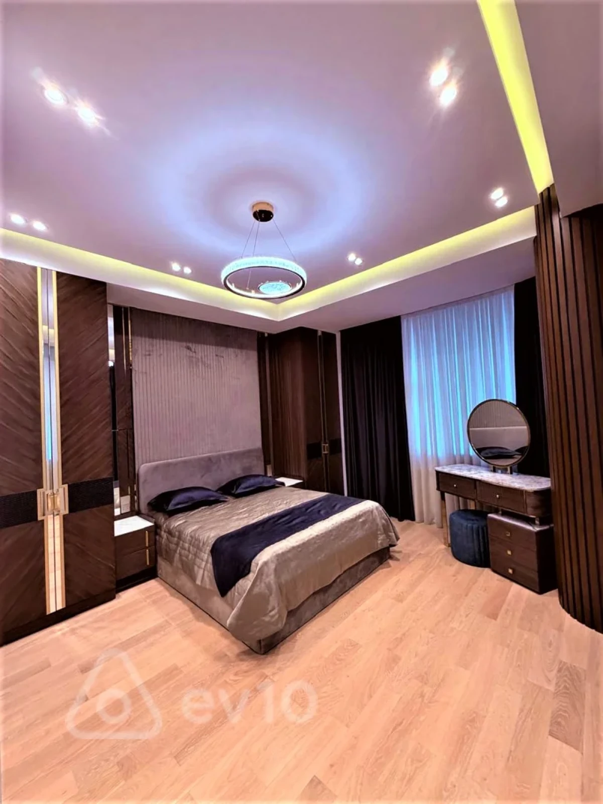 Kirayə verilir 3 otaqlı yeni tikili 140 m²