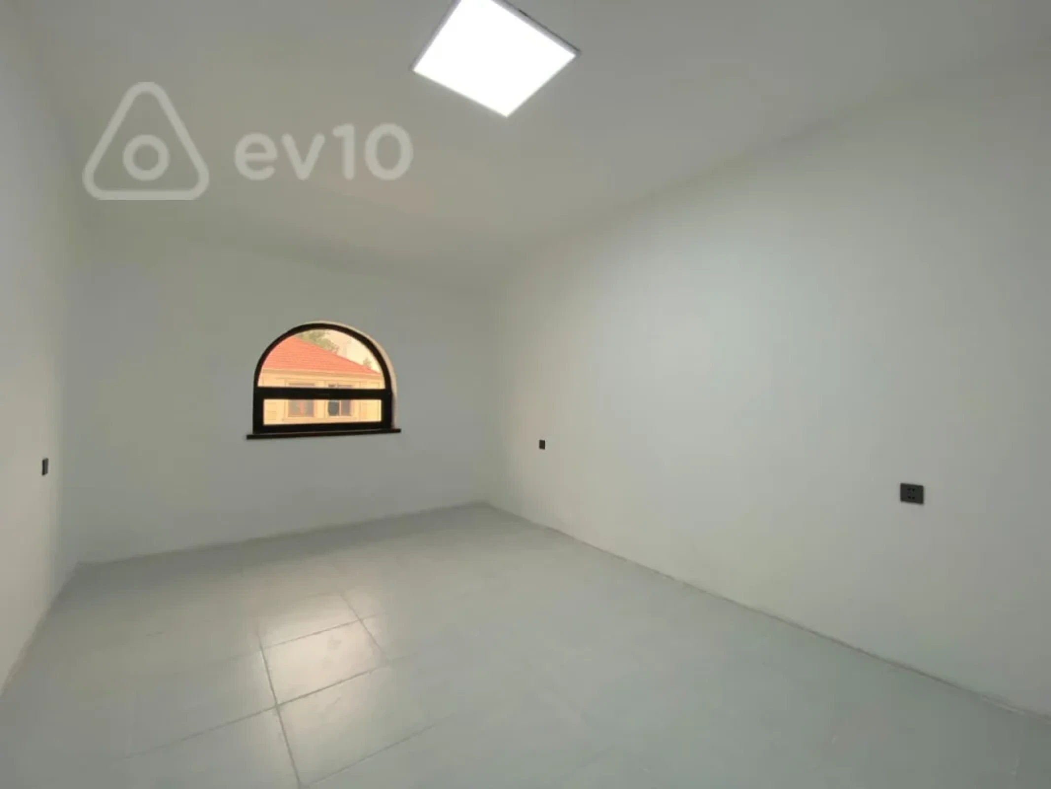 Kirayə verilir mənzil 1000 m²