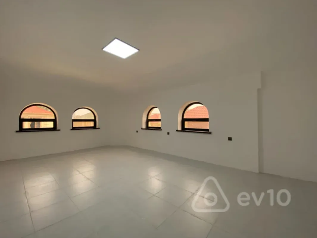 Kirayə verilir mənzil 1000 m²