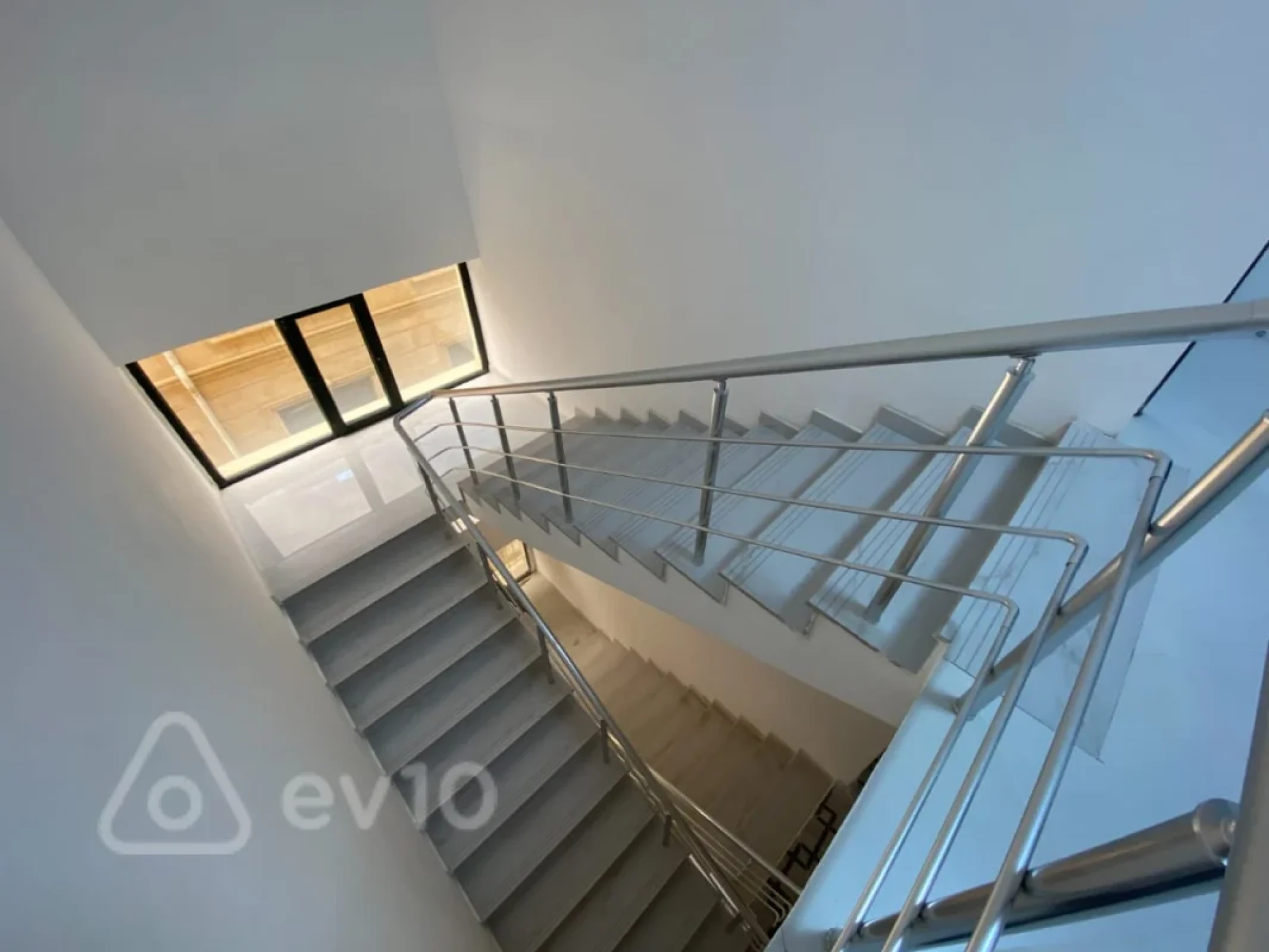 Kirayə verilir mənzil 1000 m²