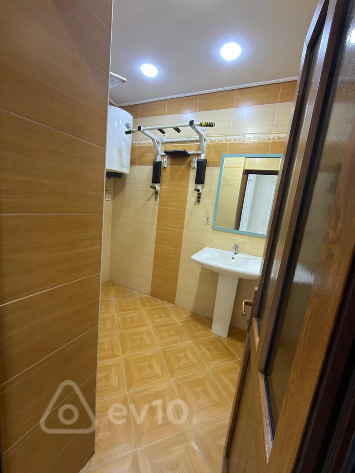 Kirayə verilir 2 otaqlı yeni tikili 50 m²