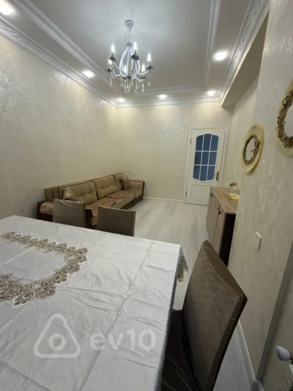 Kirayə verilir 2 otaqlı yeni tikili 50 m²