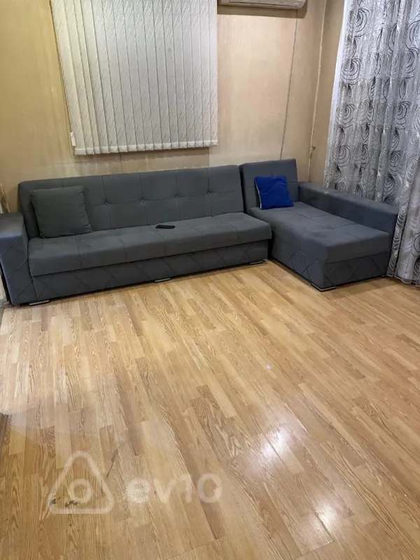 Satılır 2 otaqlı köhnə tikili 55 m²
