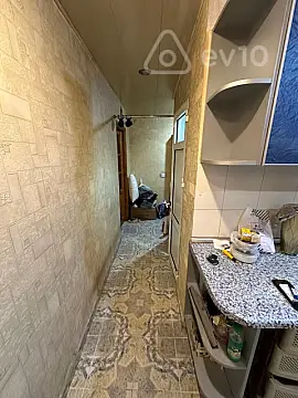 Satılır 2 otaqlı köhnə tikili 55 m²