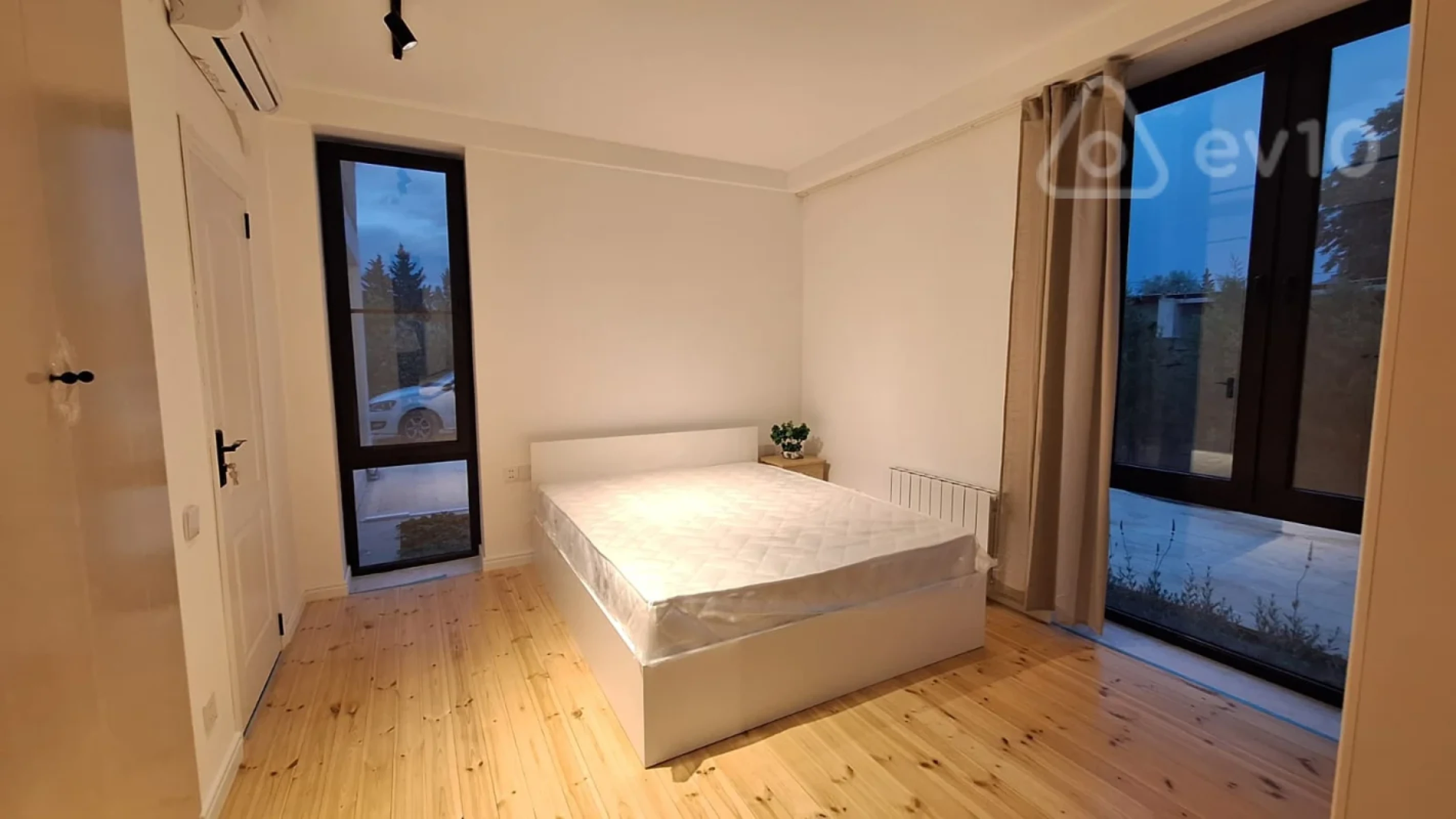 Kirayə verilir 6 otaqlı həyət evi 200 m²