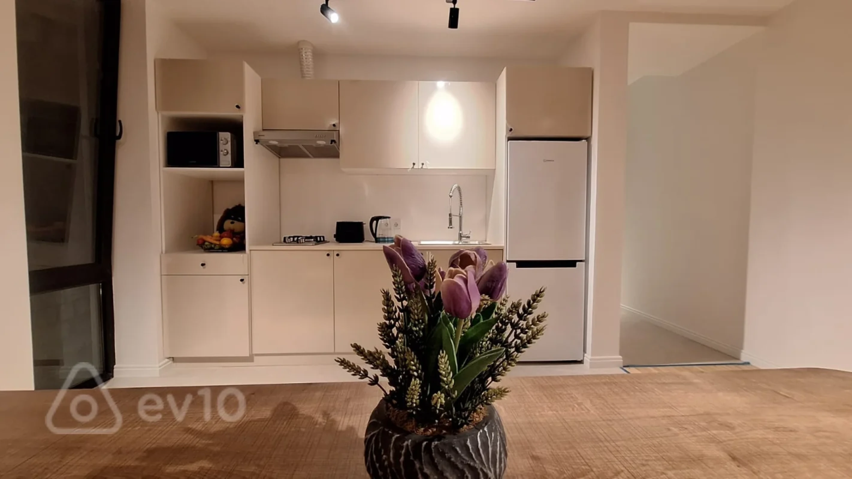 Kirayə verilir 6 otaqlı həyət evi 200 m²