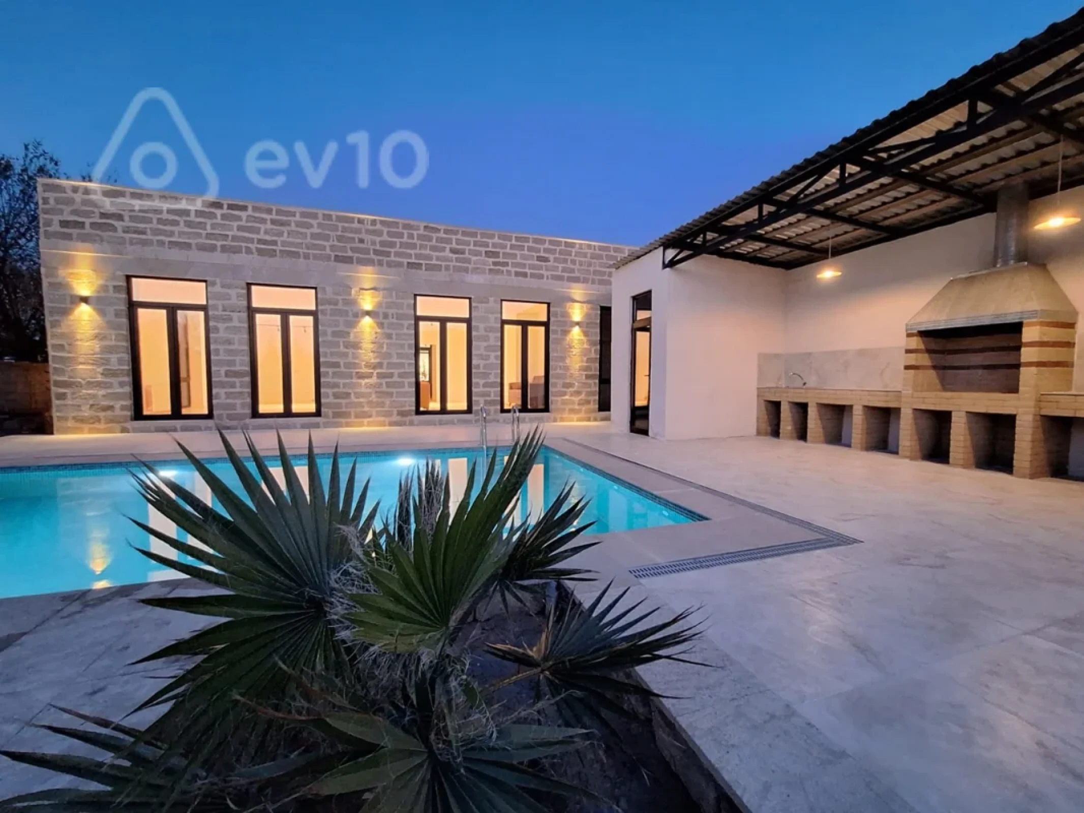 Kirayə verilir 6 otaqlı həyət evi 200 m²