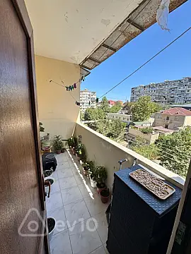 Satılır 3 otaqlı köhnə tikili 100 m²