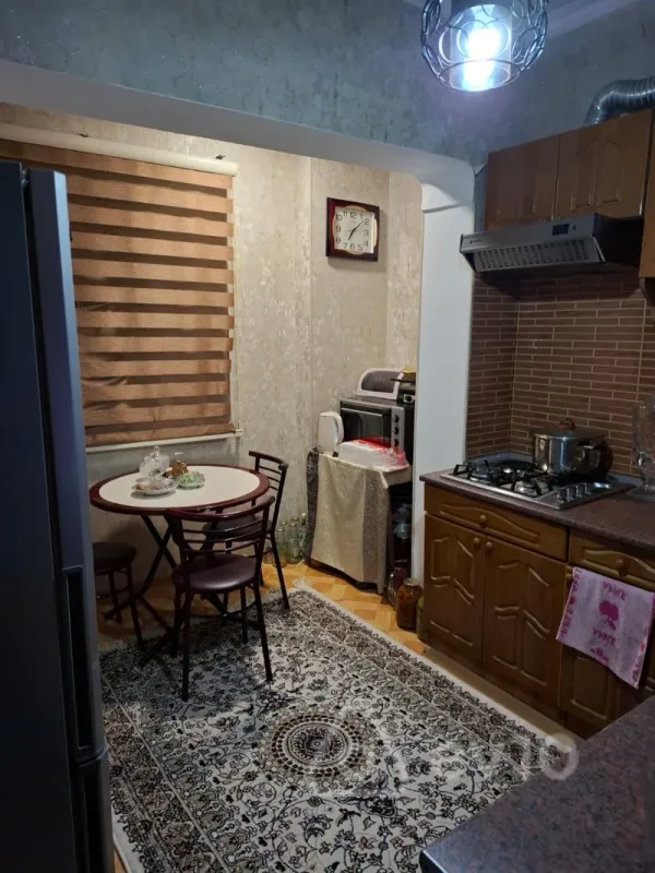 Satılır 3 otaqlı köhnə tikili 100 m²