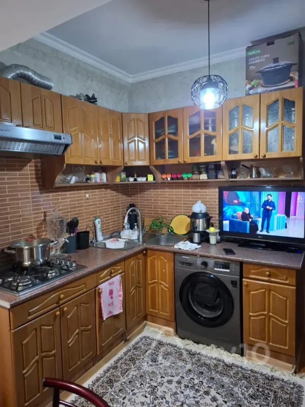 Satılır 3 otaqlı köhnə tikili 100 m²