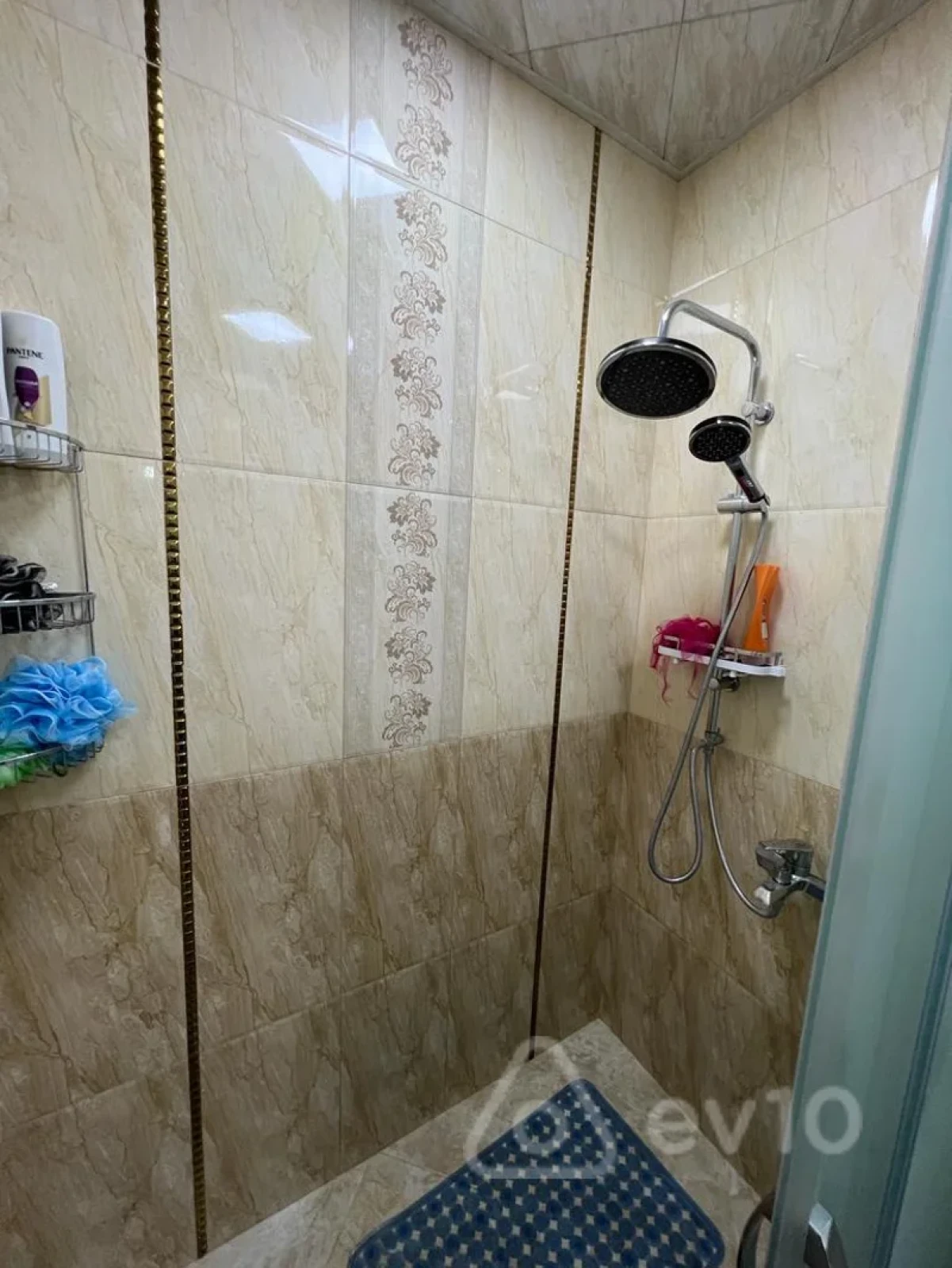 Kirayə verilir 3 otaqlı yeni tikili 135 m²