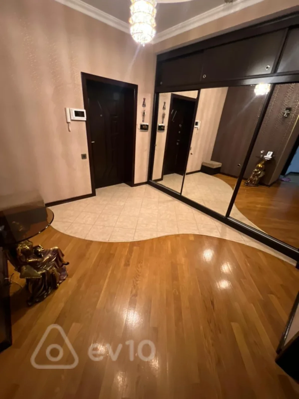 Satılır 3 otaqlı yeni tikili 116 m²