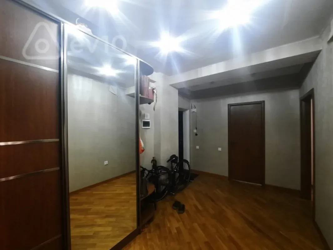 Kirayə verilir 2 otaqlı yeni tikili 100 m²