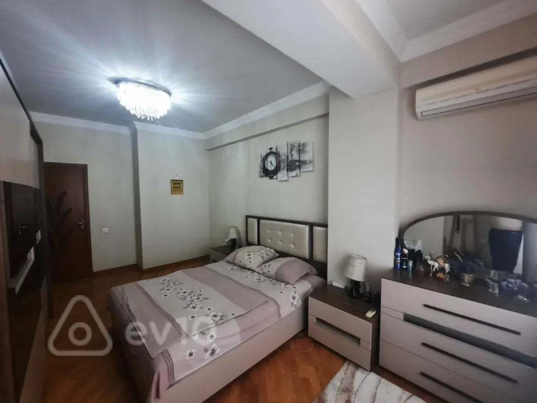 Kirayə verilir 2 otaqlı yeni tikili 100 m²