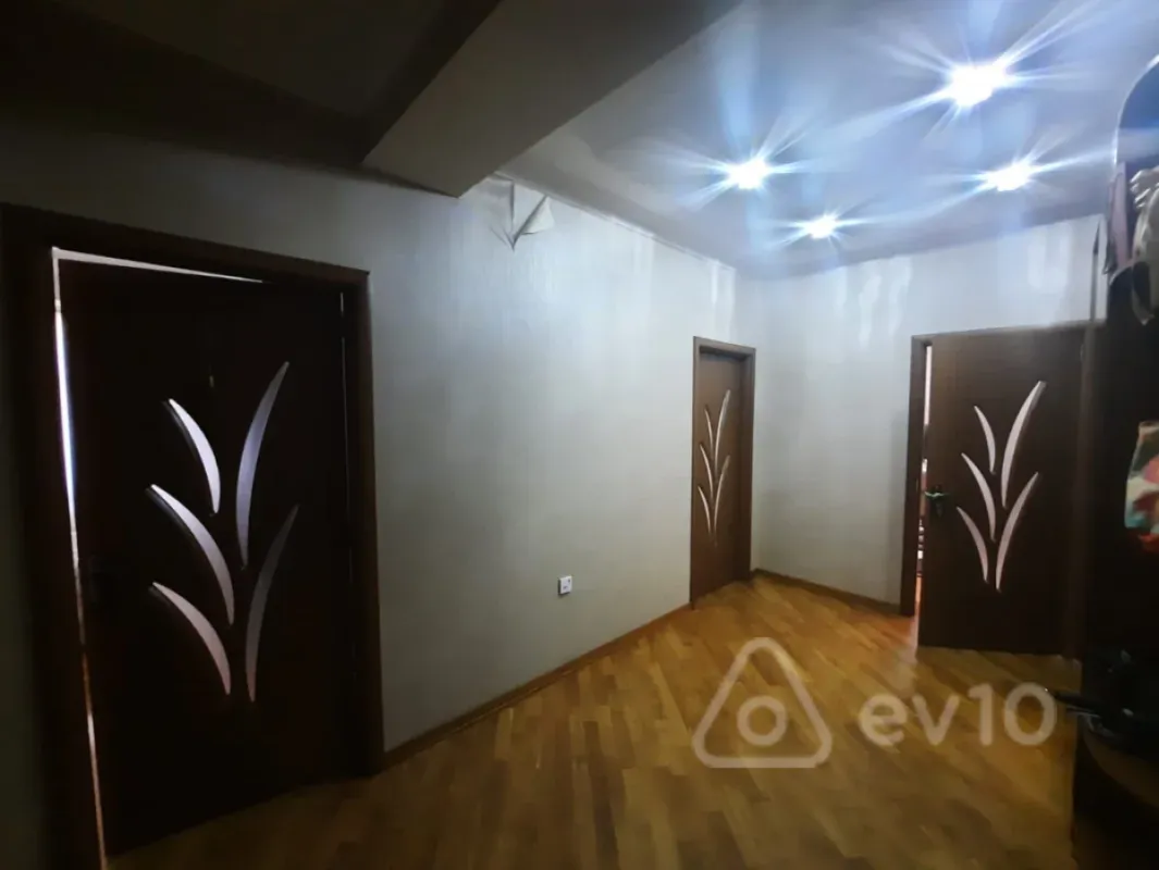 Kirayə verilir 2 otaqlı yeni tikili 100 m²