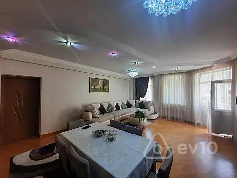 Kirayə verilir 2 otaqlı yeni tikili 100 m²