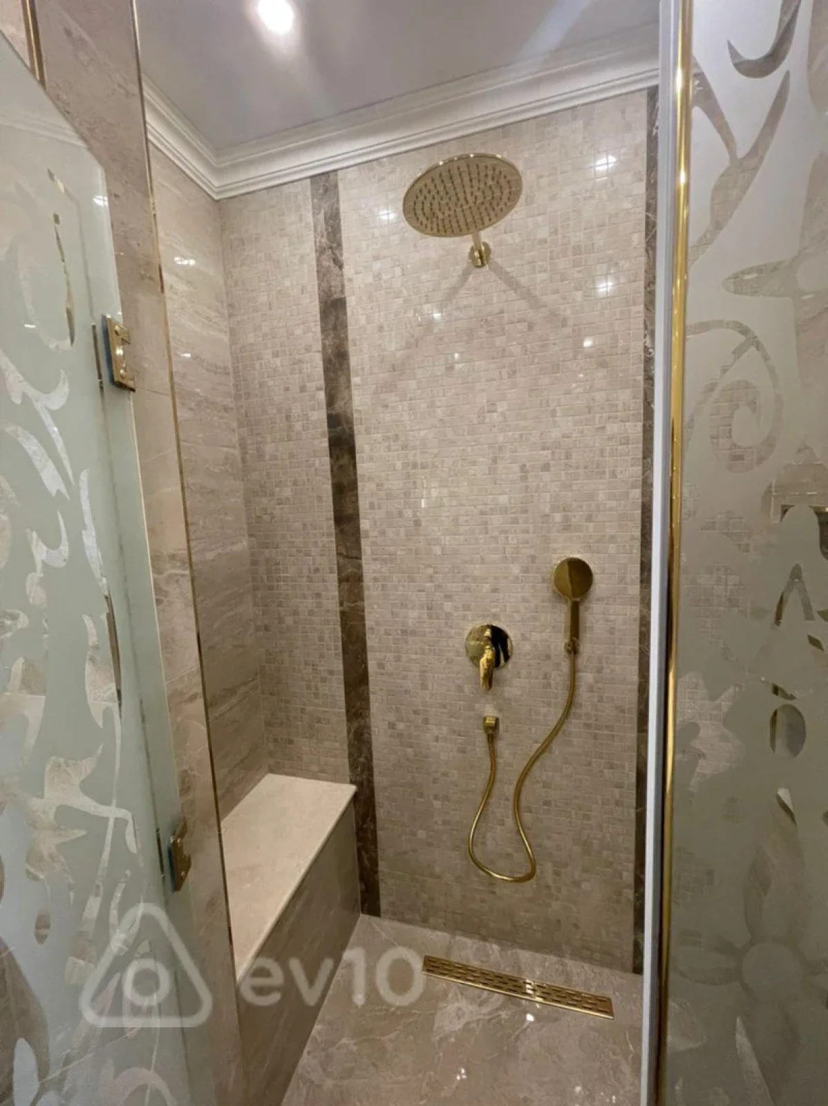 Kirayə verilir 2 otaqlı yeni tikili 68 m²