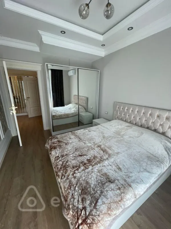 Kirayə verilir 2 otaqlı yeni tikili 68 m²