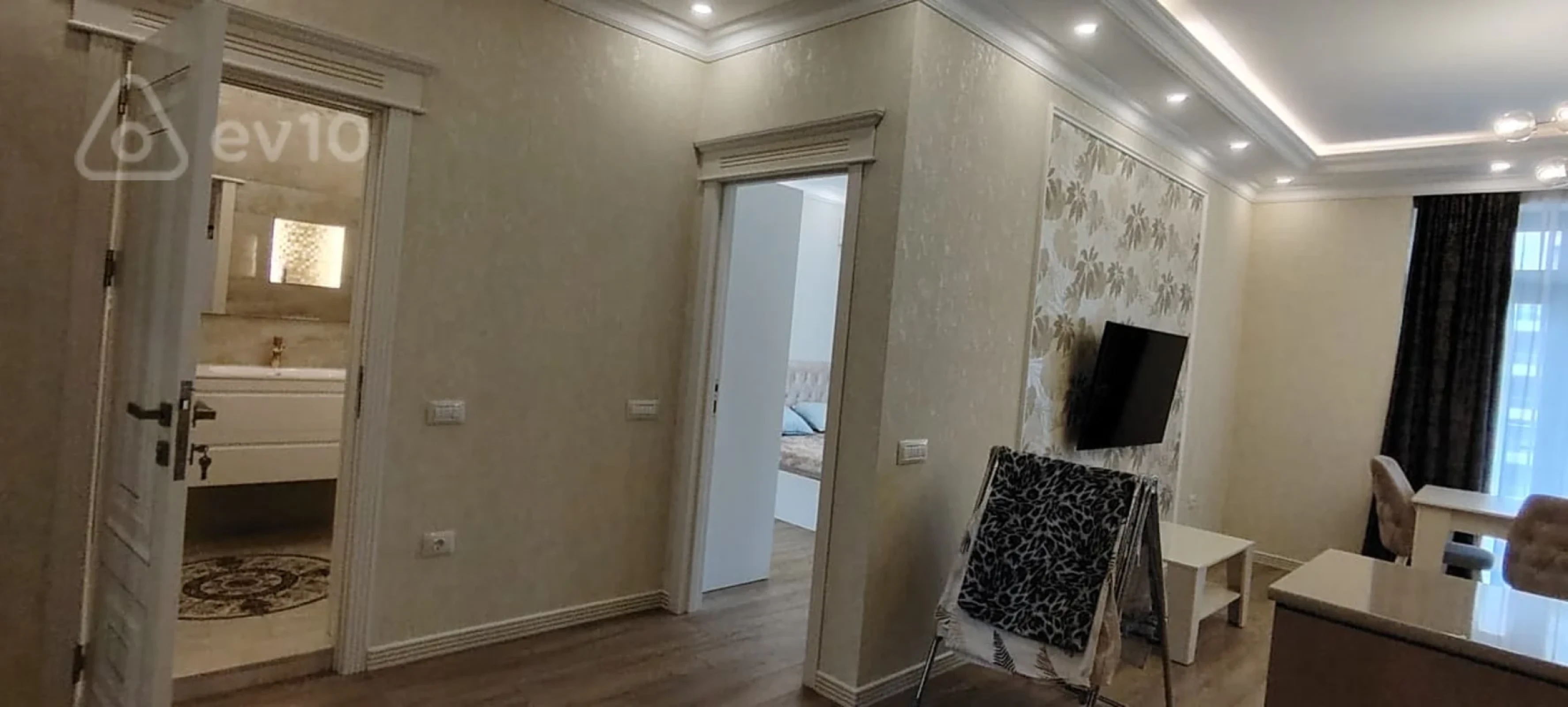 Kirayə verilir 2 otaqlı yeni tikili 68 m²