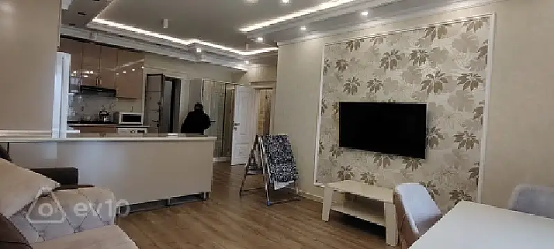 Kirayə verilir 2 otaqlı yeni tikili 68 m²