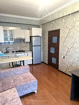 Kirayə verilir 2 otaqlı yeni tikili 50 m²