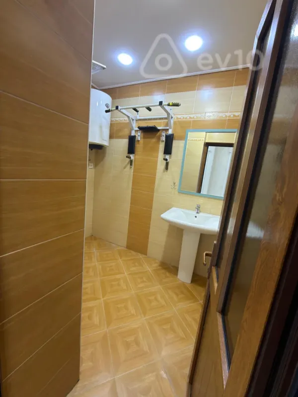 Kirayə verilir 2 otaqlı yeni tikili 60 m²